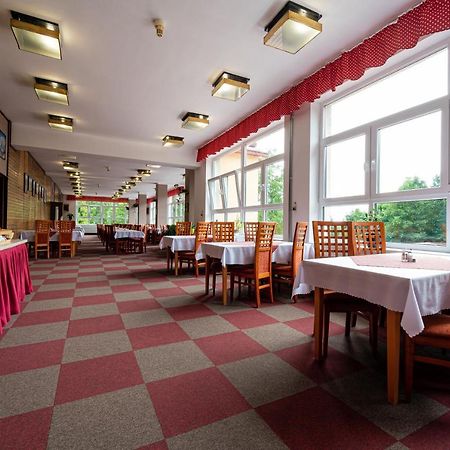 Hotel Sasanka Tatranská Lomnica Buitenkant foto